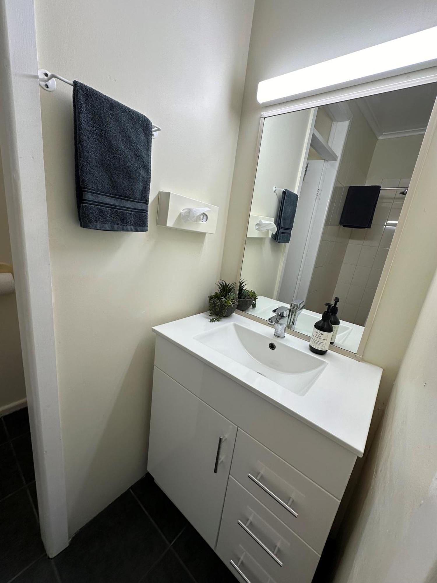 The Silver Bream Motel & Self Contained Units Малакута Екстериор снимка